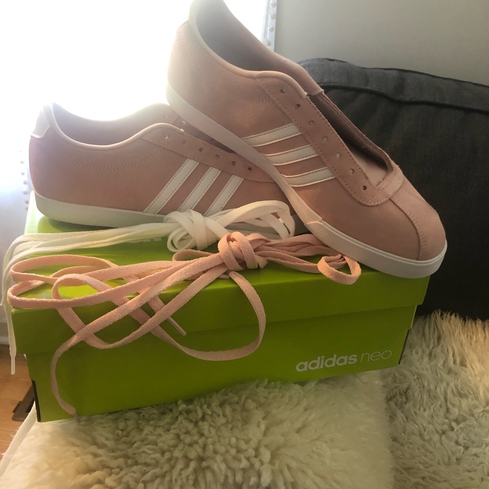 Adidas new courtesy pink size 11
